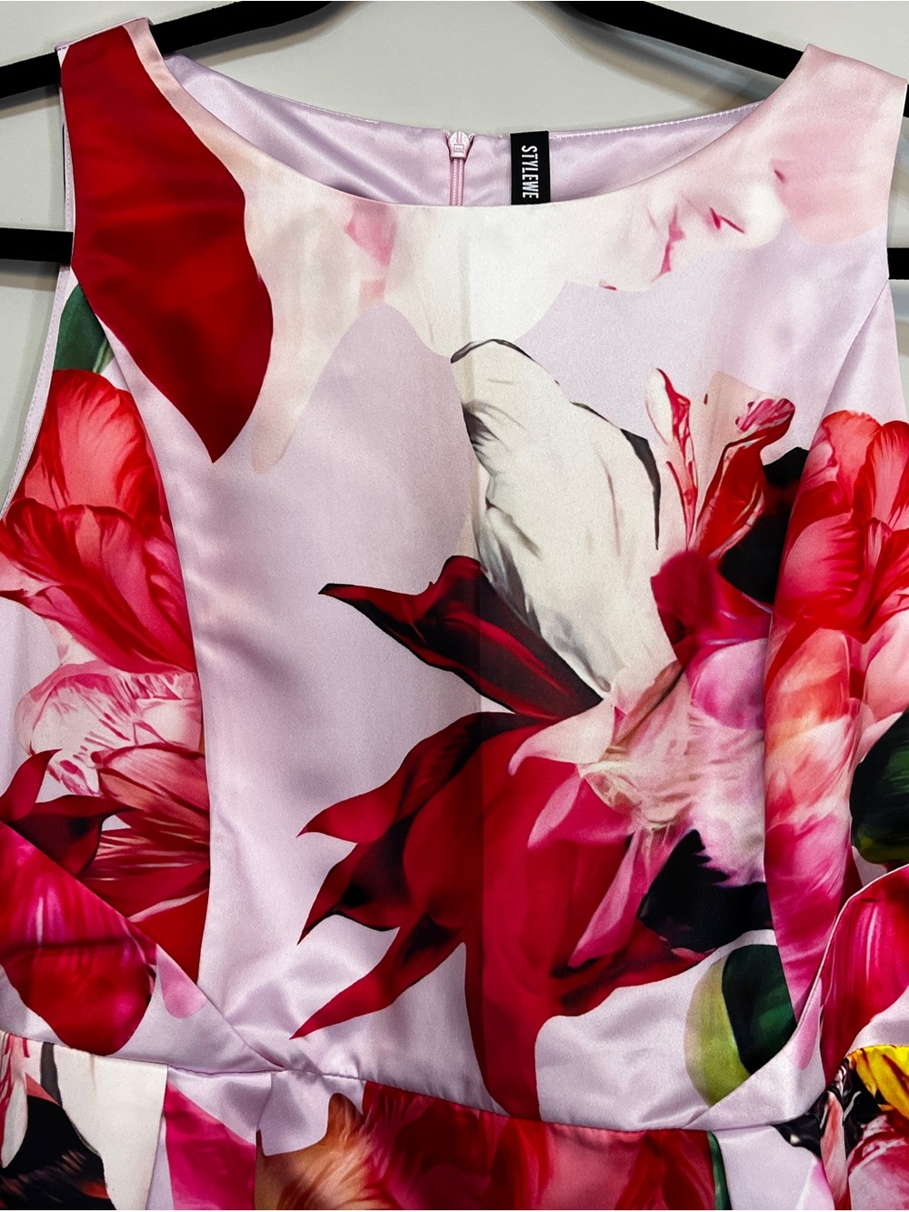 Pink Floral A-Line Dress with Red and Green Blooms - Picture 3 of 14
